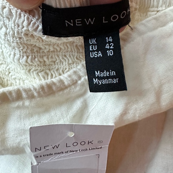 New Look white flowy crop tank NWT - Picture 3 of 4